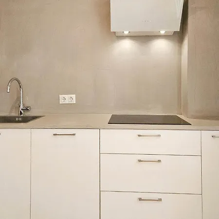 1 Bedroom Stunning In *