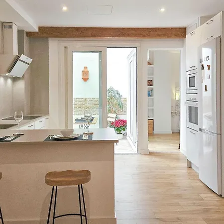 1 Bedroom Stunning In *